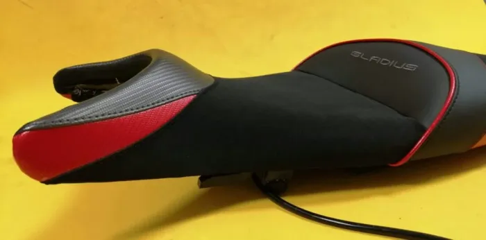 Kanapa motocyklowa Suzuki Gladius