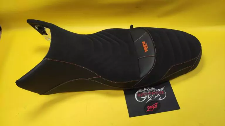 Kanapa motocyklowa KTM